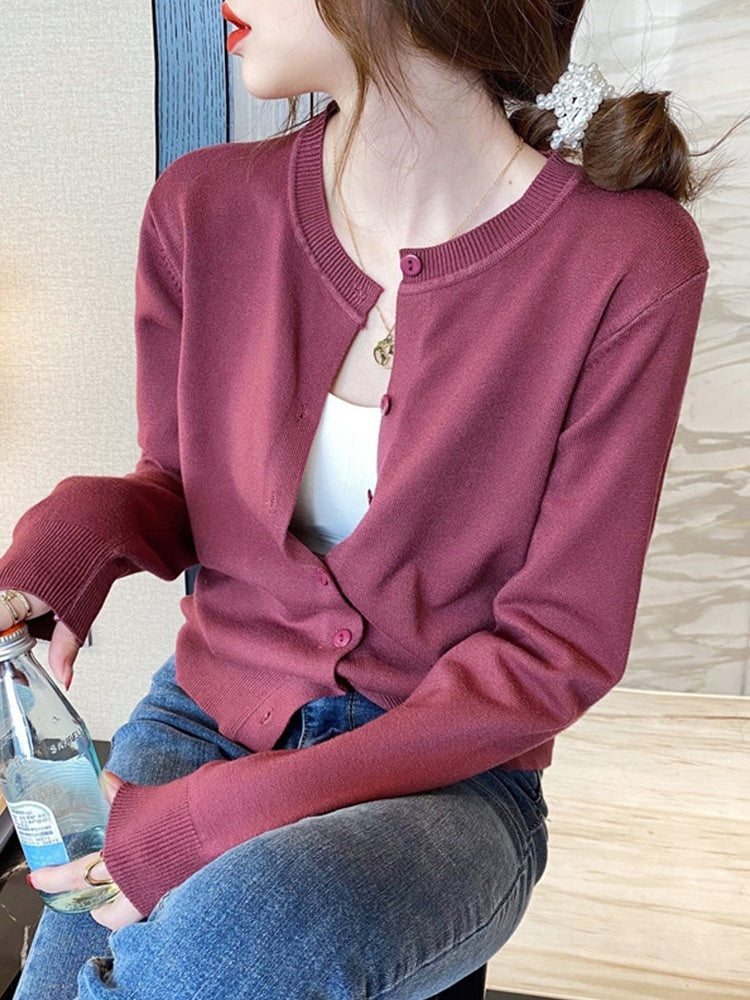 Women's Slim-Fit Long Sleeve Pullover Top