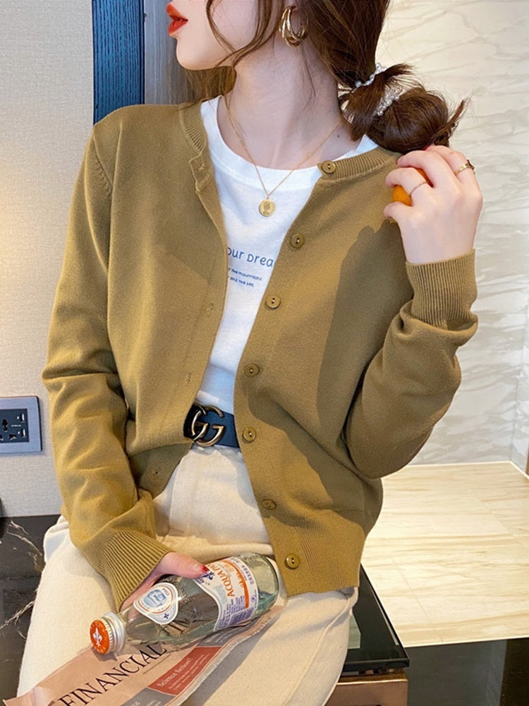 Women's Slim-Fit Long Sleeve Pullover Top
