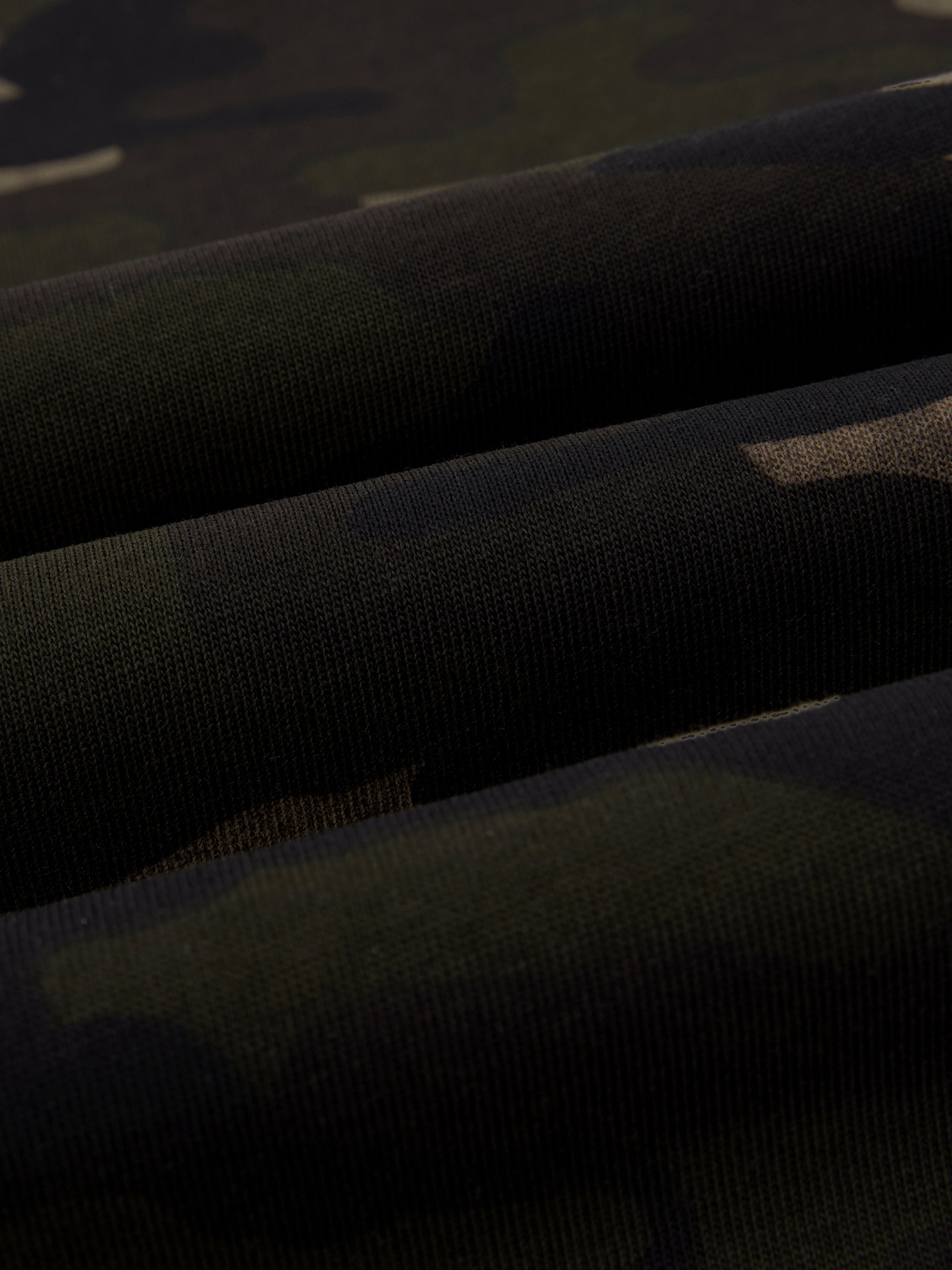 Unisex Camo Boxy T-Shirt – Oversized Camouflage Streetwear Tee