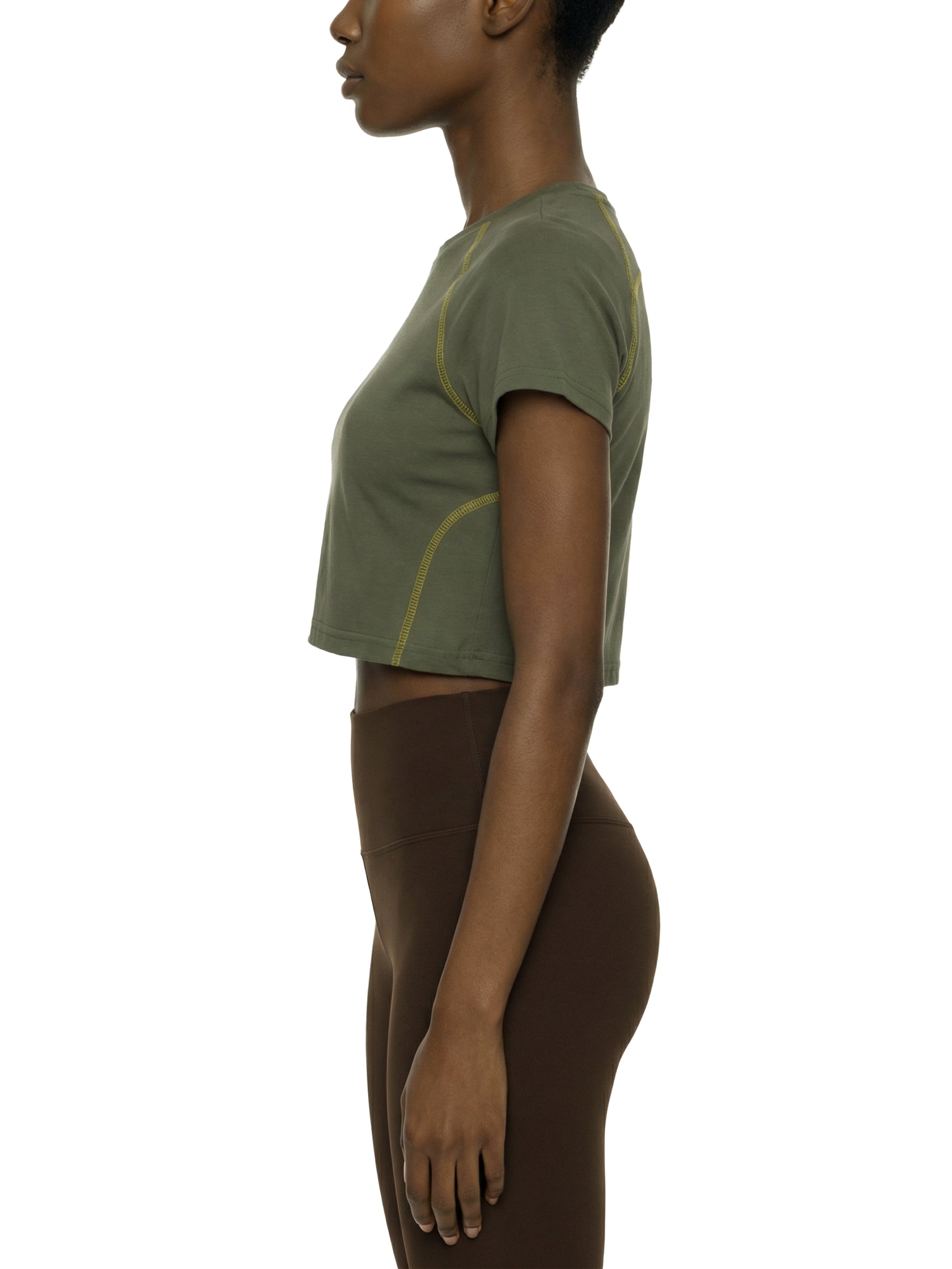 Women's Contrast Stitch Raglan Crop T-Shirt – Slim Fit Retro Crop Top