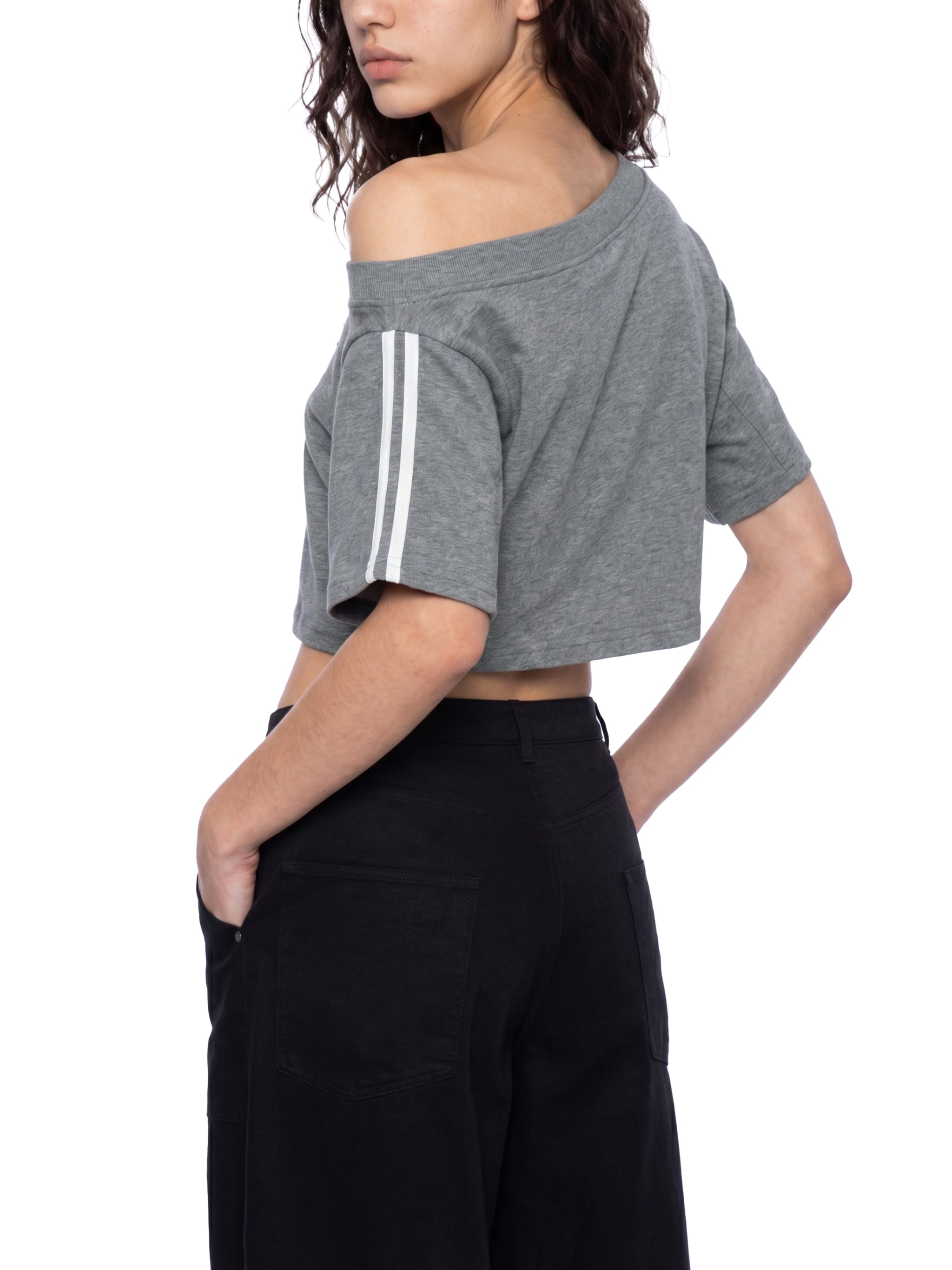 Women's Off-the-Shoulder Crop T-Shirt – Slim Fit Casual Fashion Top