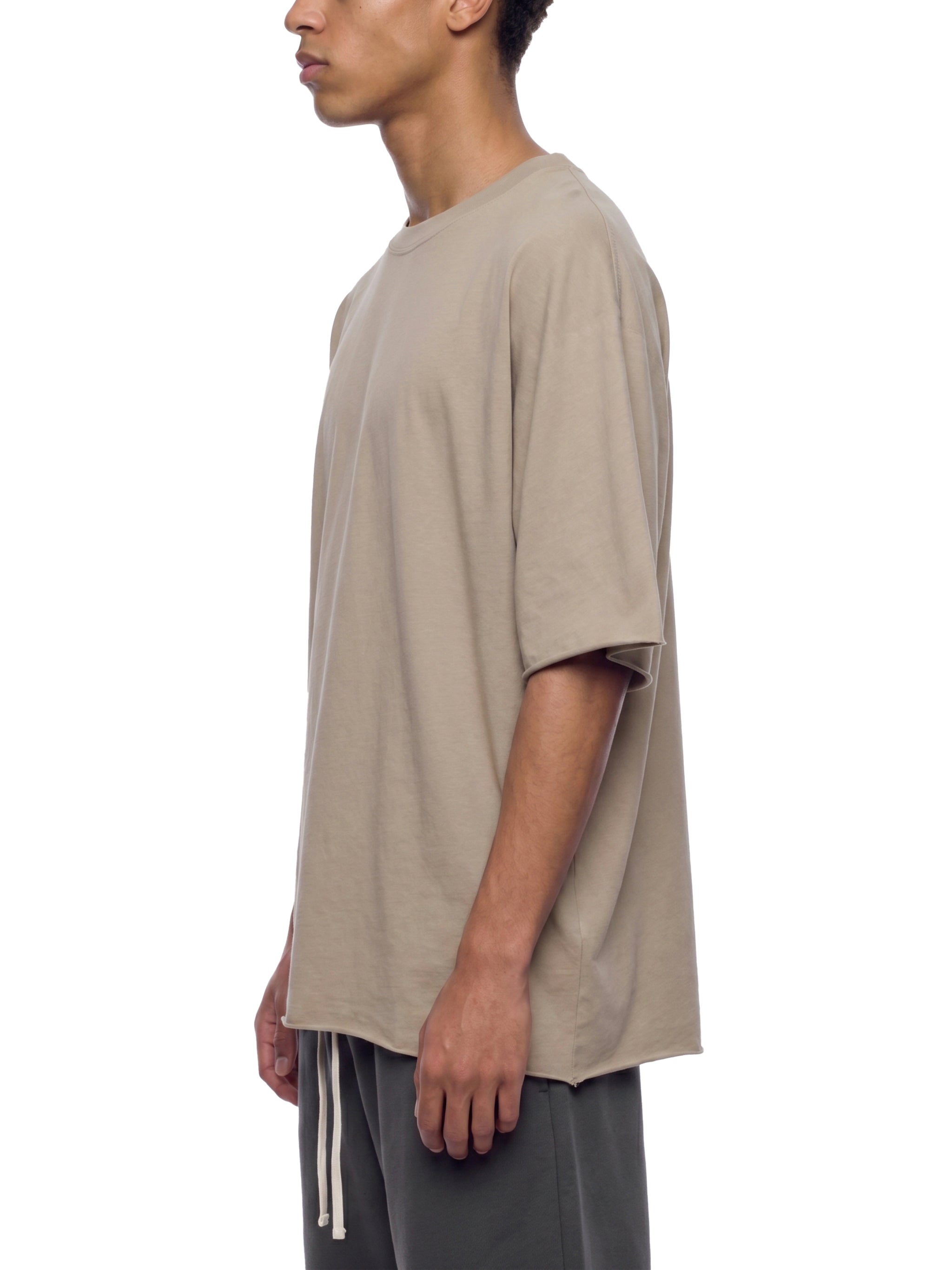 Unisex Heavyweight Boxy Raw Edge T-Shirt – Premium Oversized Streetwear Tee