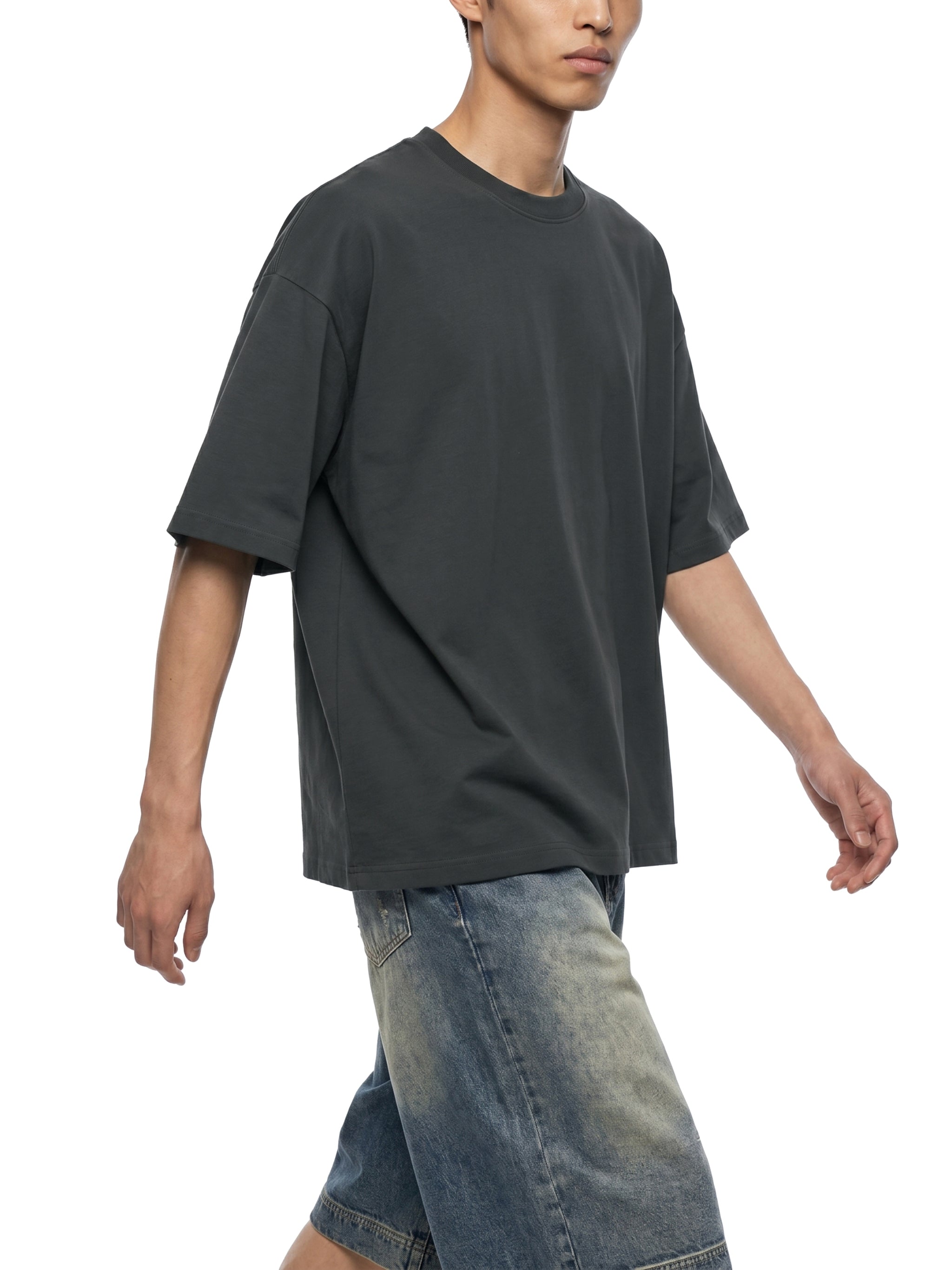 Men's Quick-Dry Drop Shoulder Performance T-Shirt – Oversized Athletic Tee
