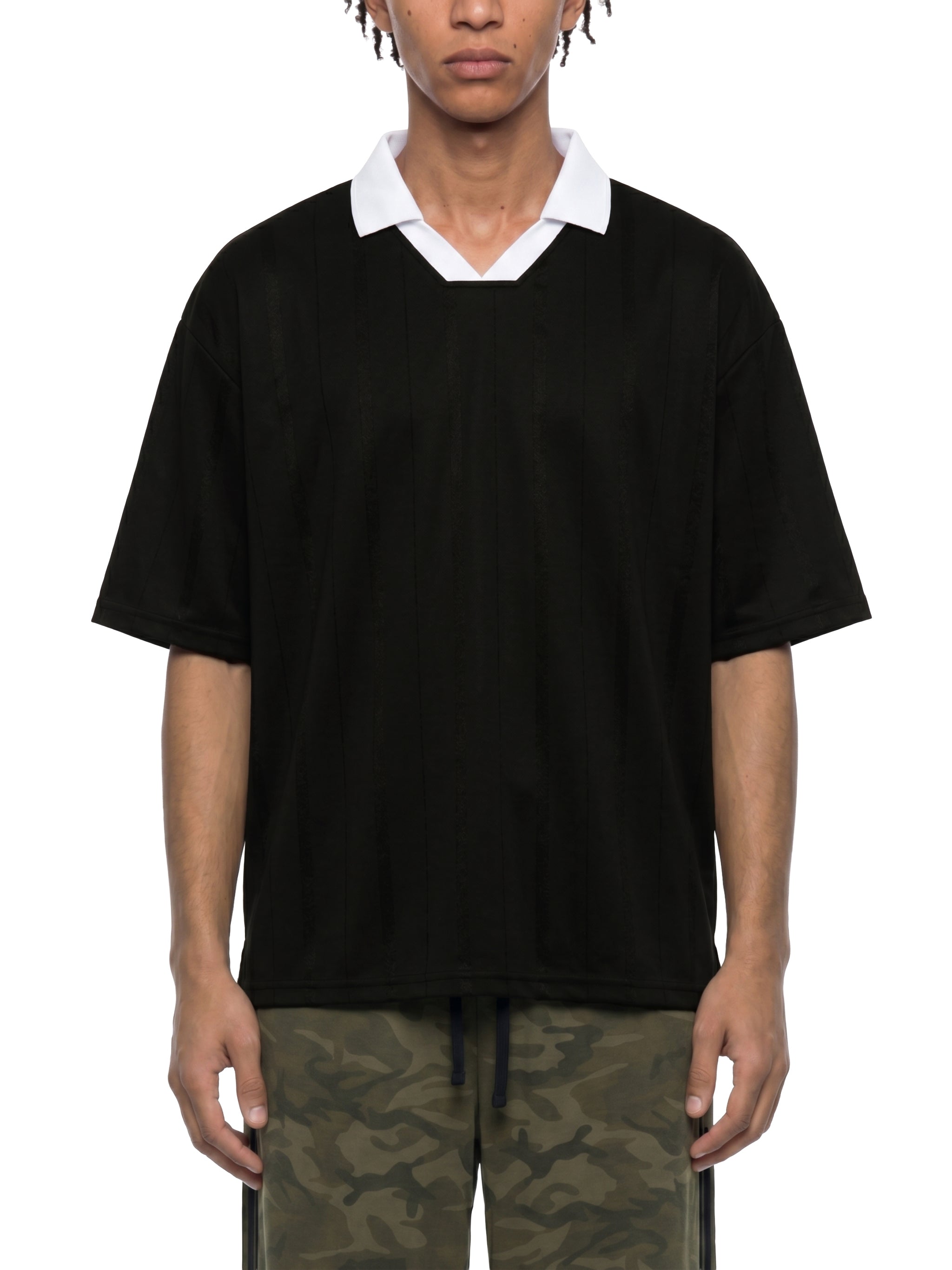 Unisex Striped Boxy Soccer Jersey – Oversized Retro Football Streetwear Shirt