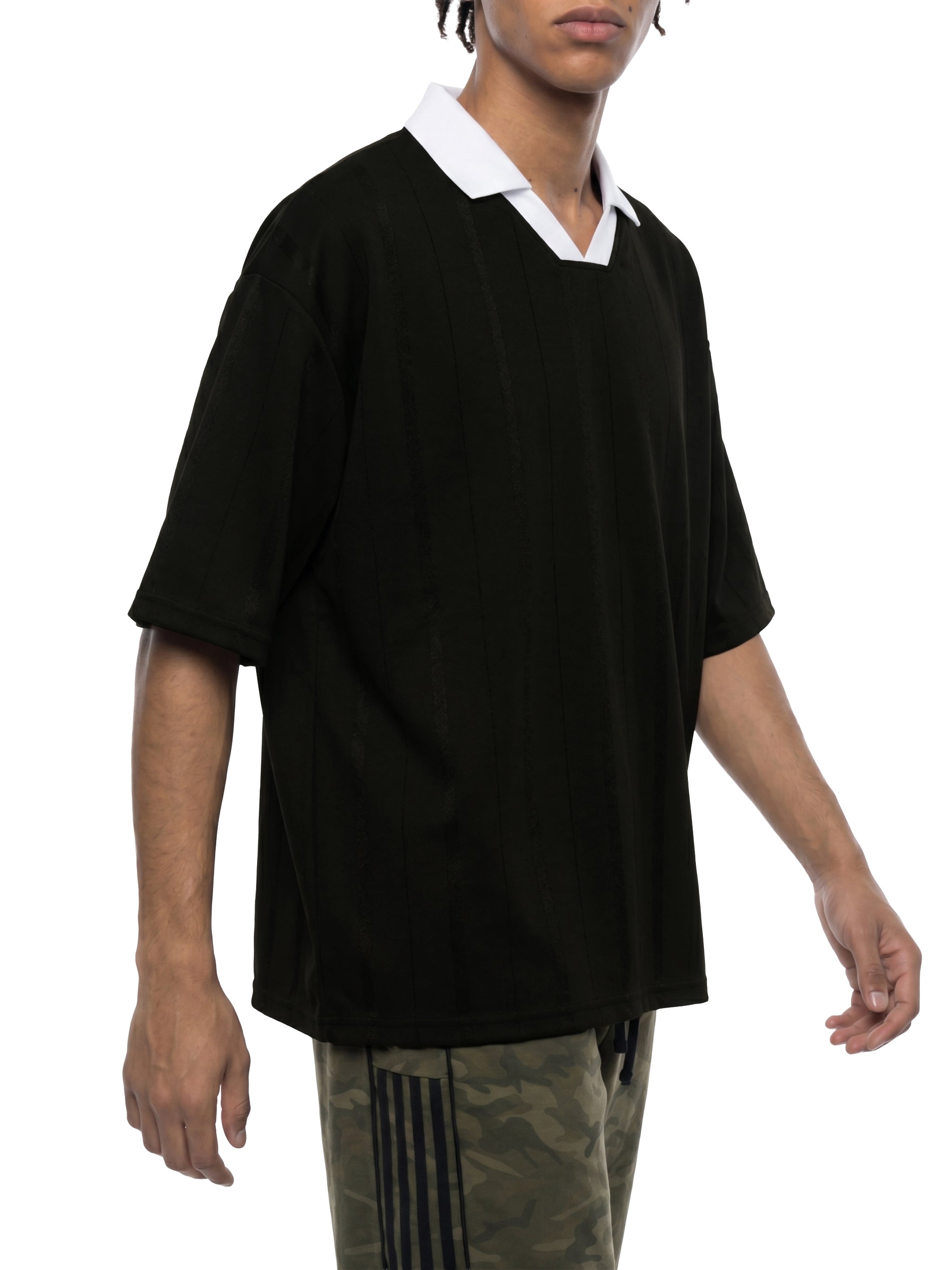 Unisex Striped Boxy Soccer Jersey – Oversized Retro Football Streetwear Shirt